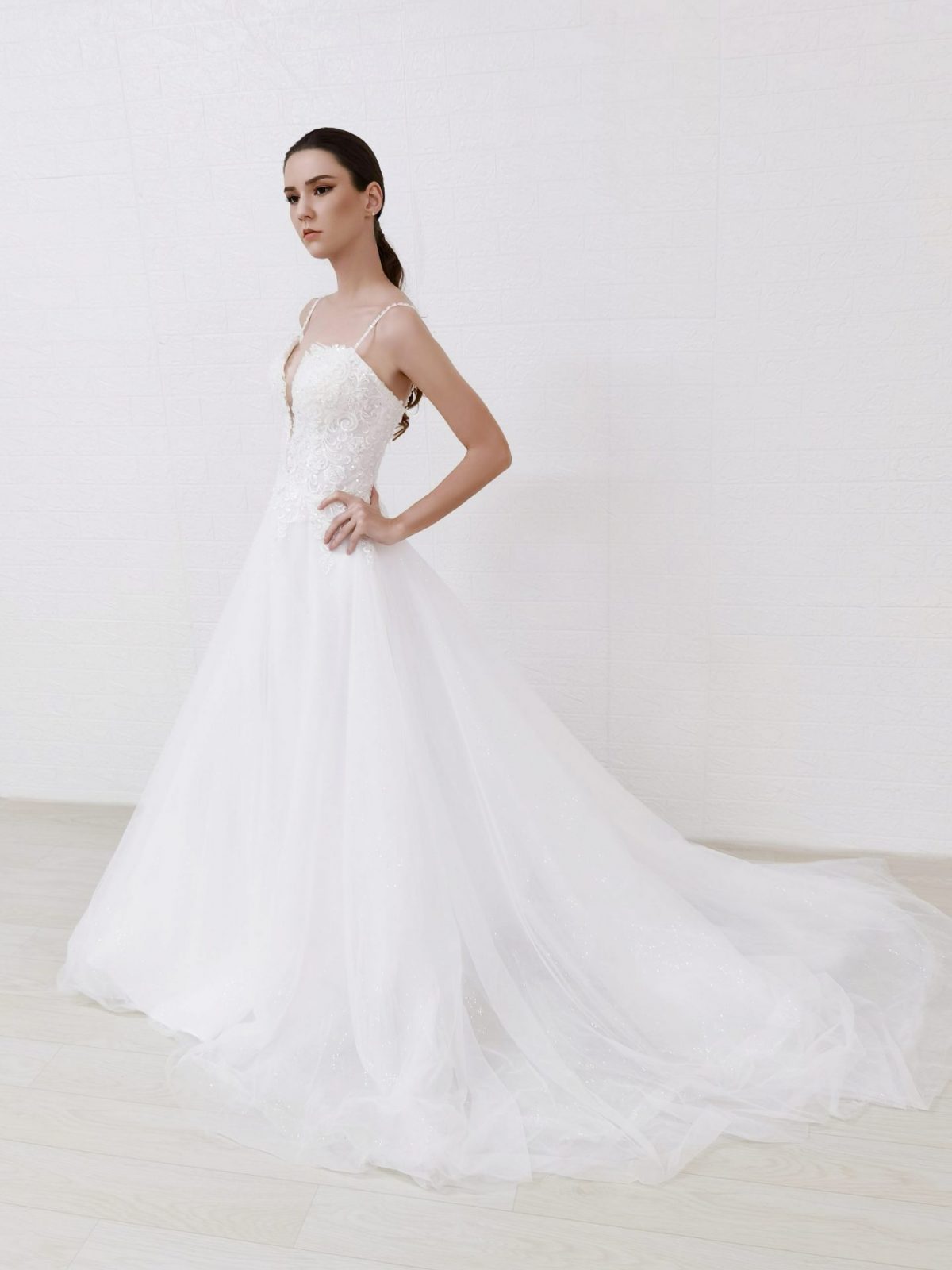 gorgeous wedding dress by fluerdsign